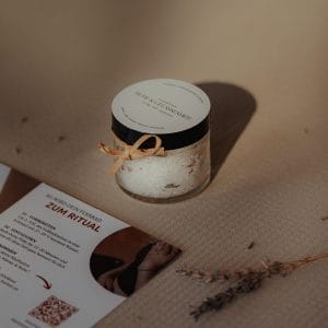 youyoga Selfcare Bundle – Fußbadesalz & Community Socken